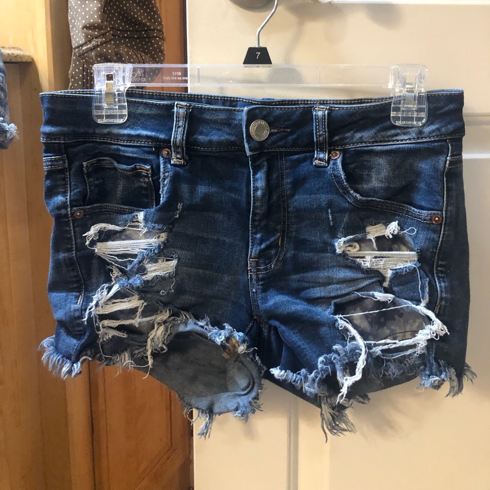 American Eagle Midi distressed shorts